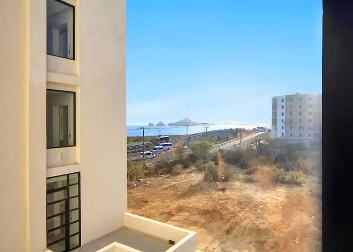 1st Floor With Rooftop Access To The Views In Cabo