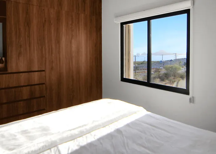 1st Floor With Rooftop Access To The Views In Cabo Apartment *
